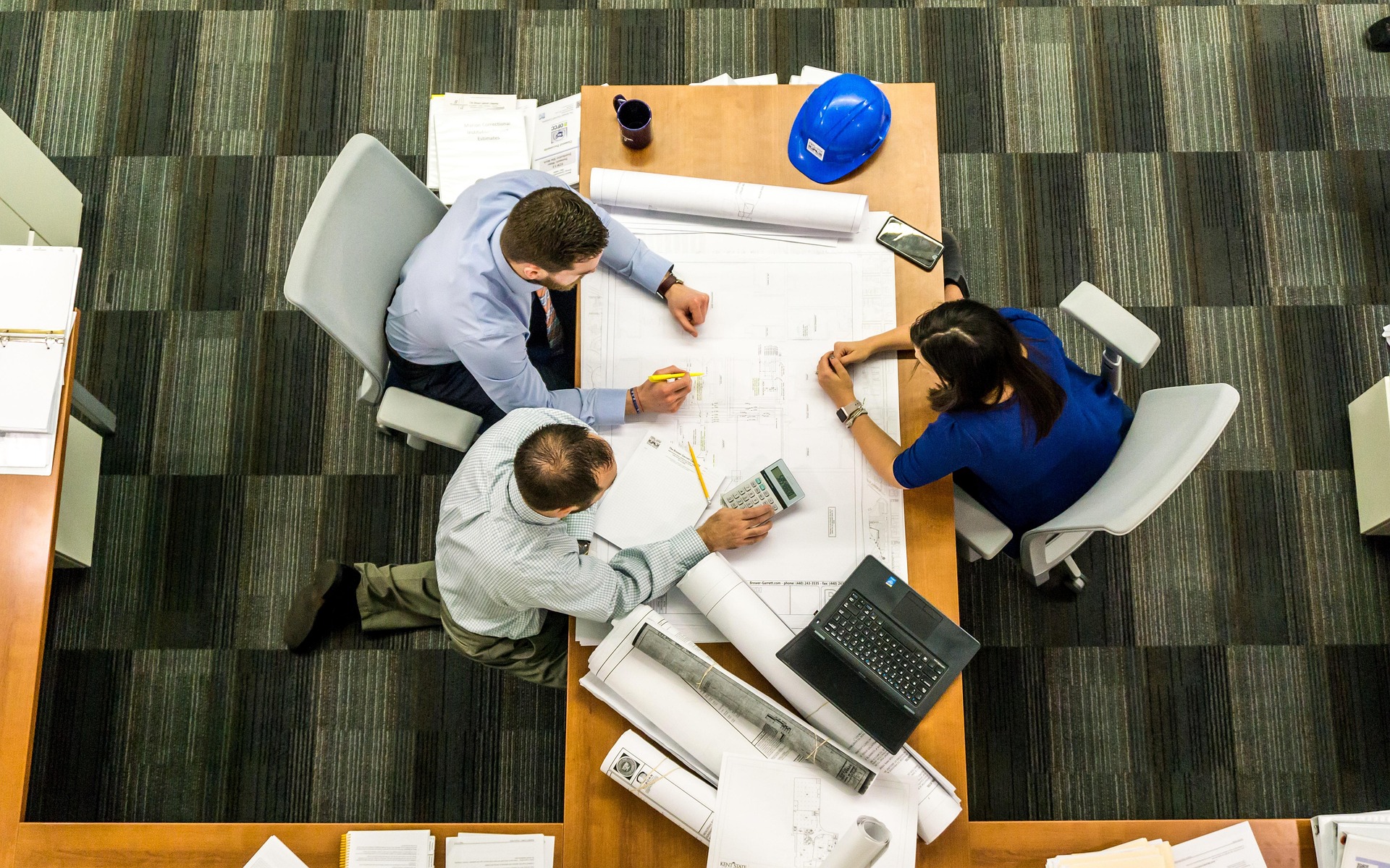 Improving Sales Performance in Call Centers: The Guide to Success